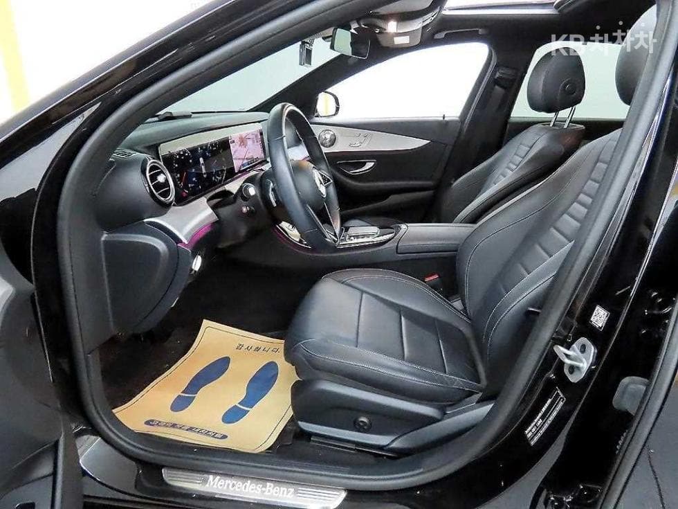 Mercedes-Benz E-Class (W213)E250 Avantgarde - 5