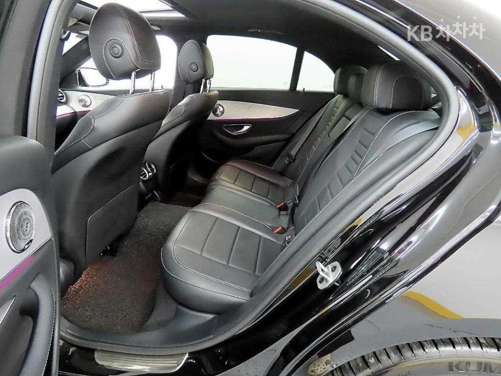 Mercedes-Benz E-Class (W213)E250 Avantgarde - 6