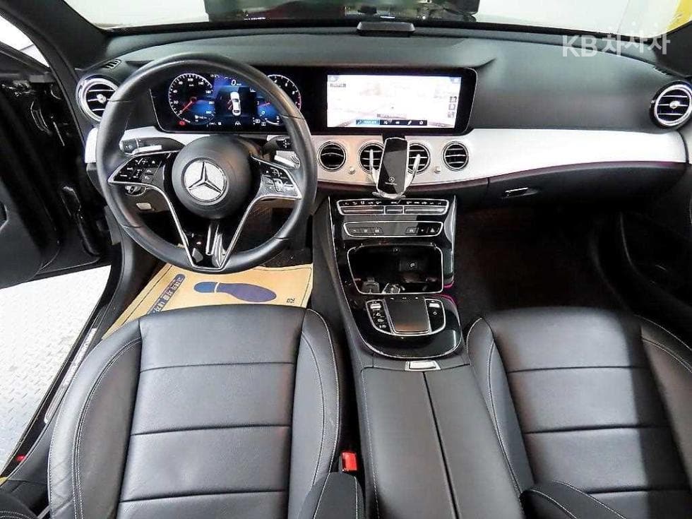 Mercedes-Benz E-Class (W213)E250 Avantgarde - 7