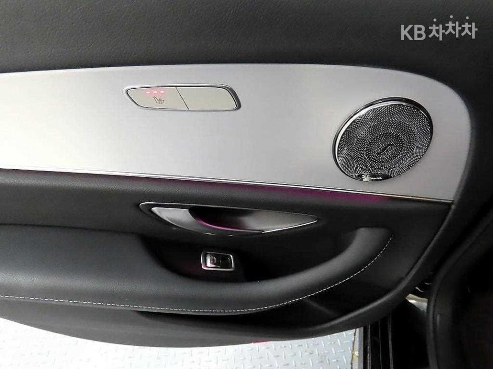 Mercedes-Benz E-Class (W213)E250 Avantgarde - 12
