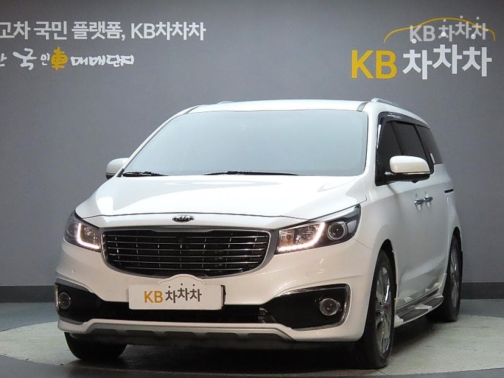 Kia All New Carnival 9-seater 2.2 Diesel Prestige - Image 1