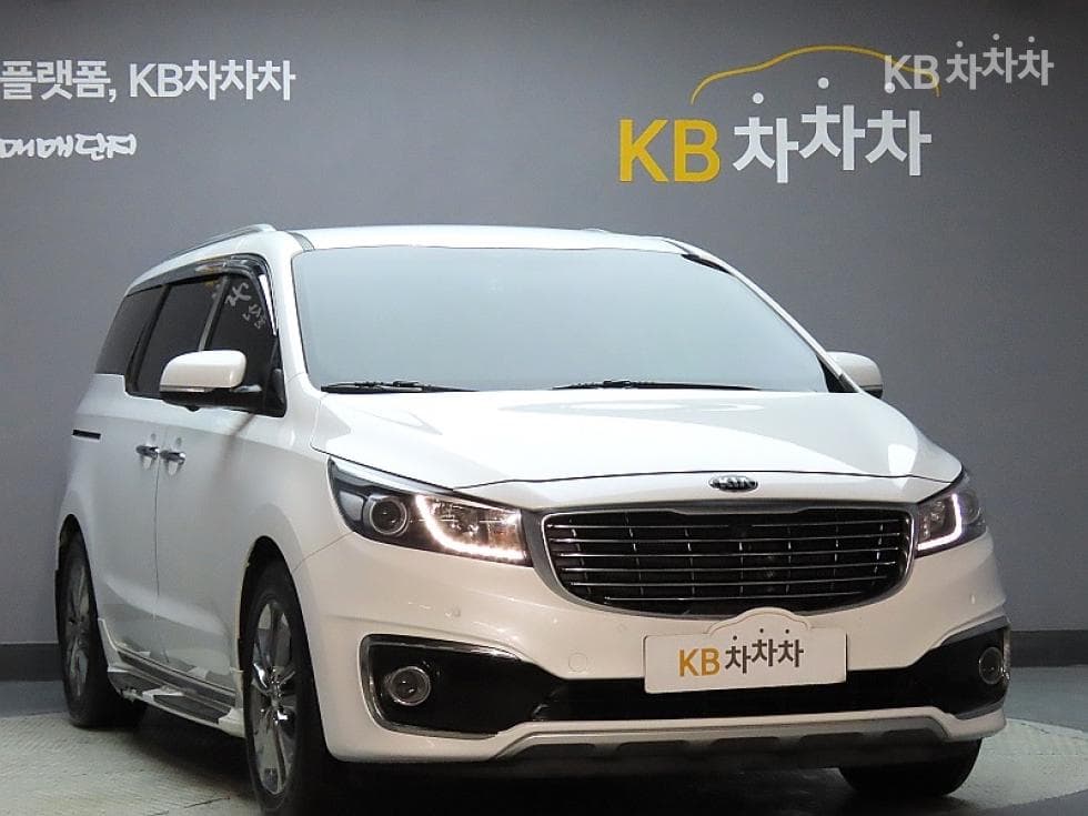 Kia All New Carnival9-seater 2.2 Diesel Prestige - 3