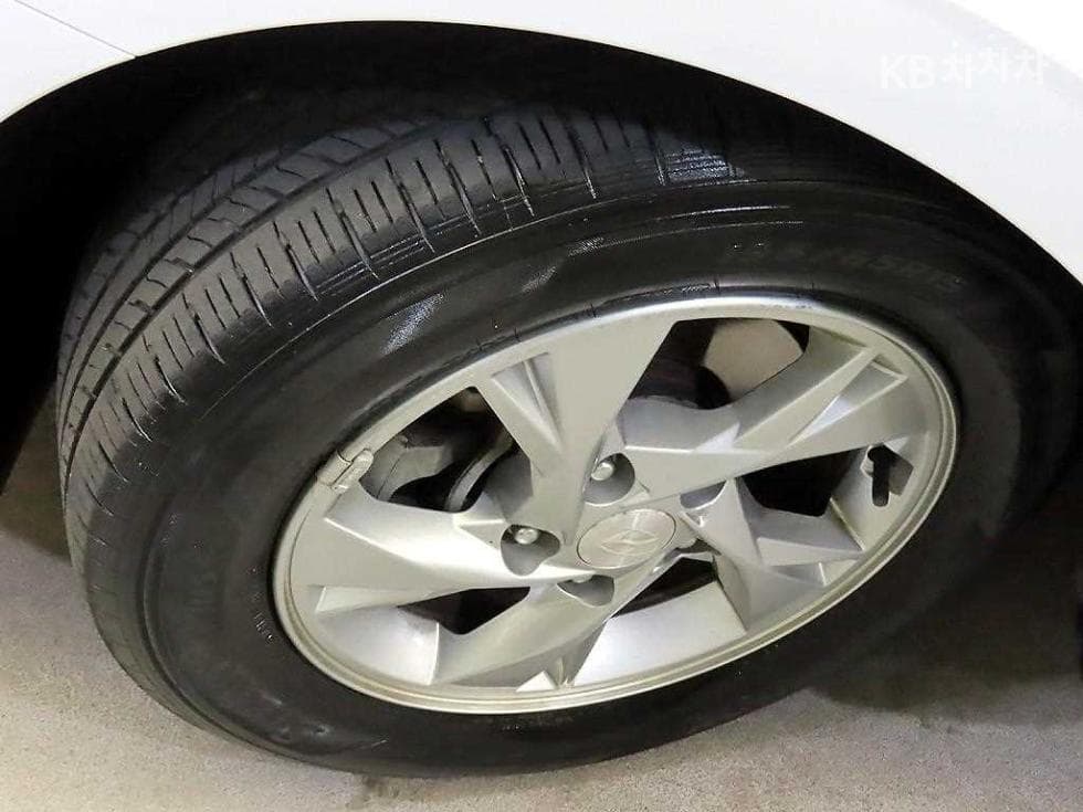 Hyundai All New Avante (Elantra)(CN7)Rental car 1.6 LPi Smart - 17