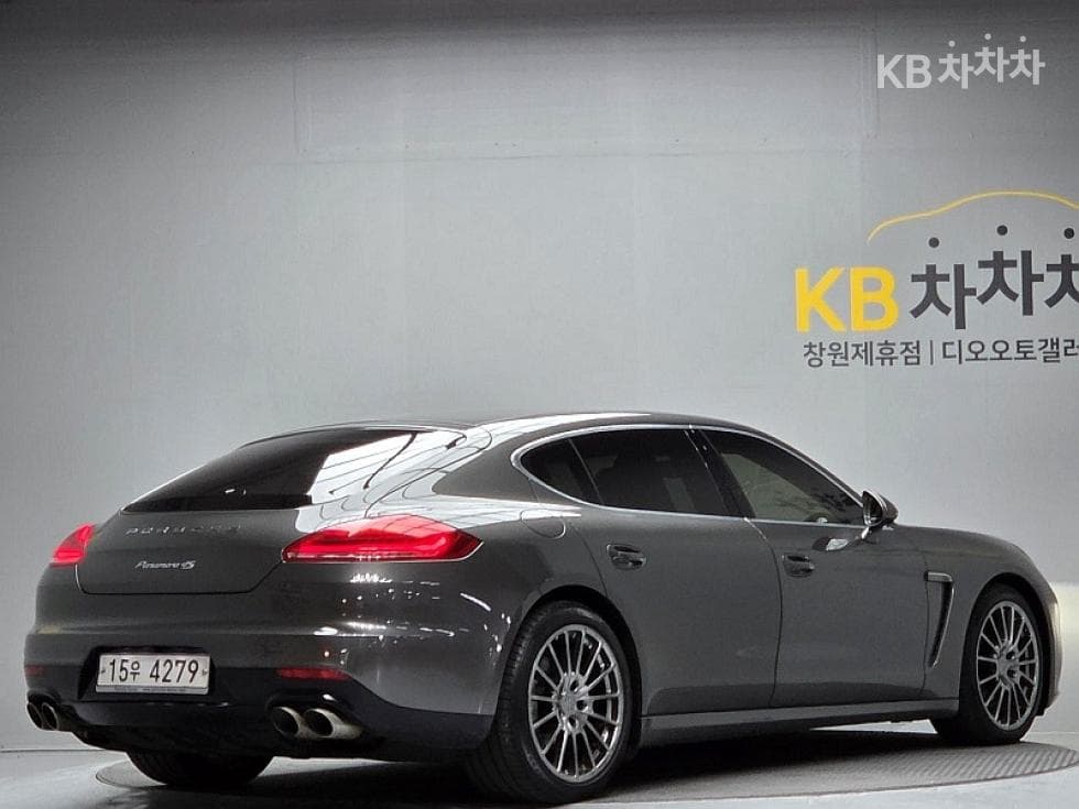Porsche 파나메라3.0 4S 이그제큐티브 - 3