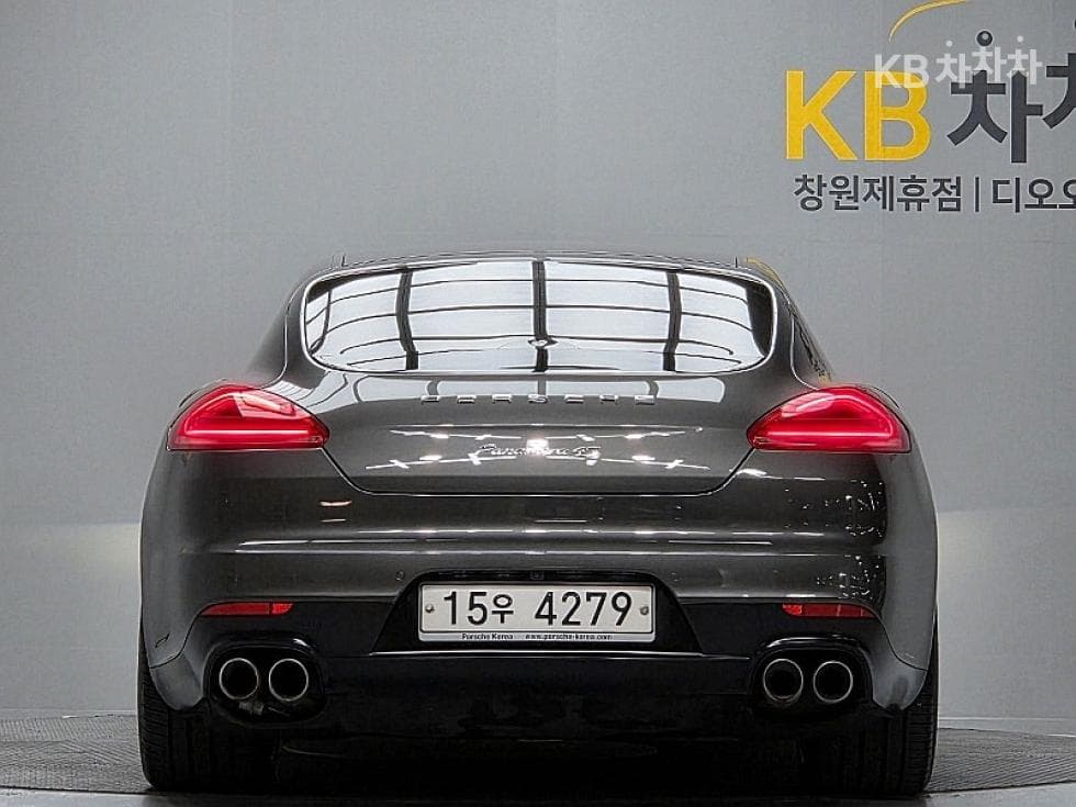 Porsche 파나메라3.0 4S 이그제큐티브 - 5