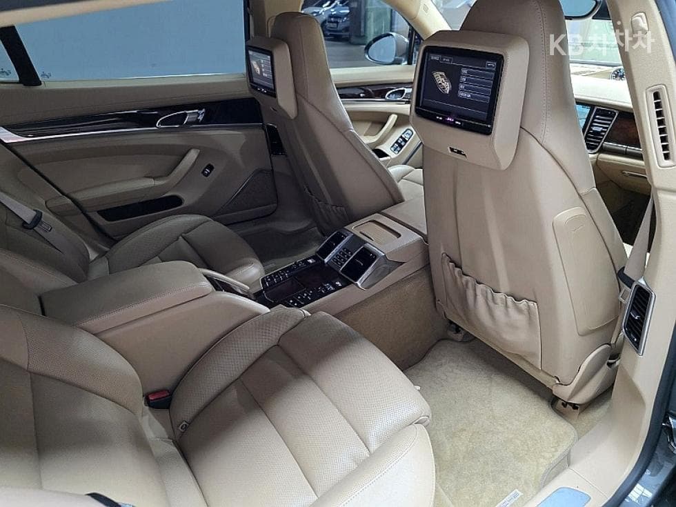 Porsche 파나메라3.0 4S 이그제큐티브 - 6