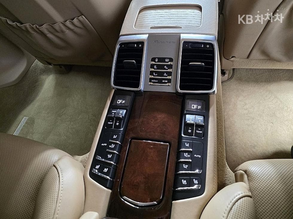 Porsche 파나메라3.0 4S 이그제큐티브 - 7