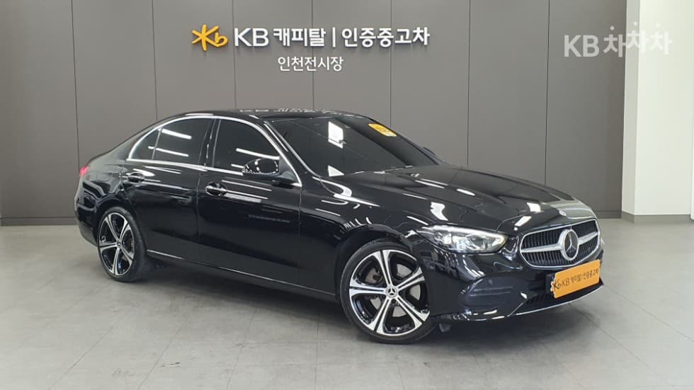 Mercedes-Benz The New (facelift) C-ClassC300 e 4Matic AMG Line - 3