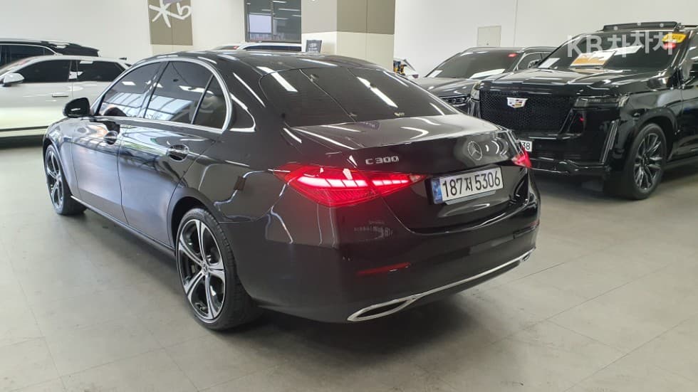 Mercedes-Benz The New (facelift) C-ClassC300 e 4Matic AMG Line - 5