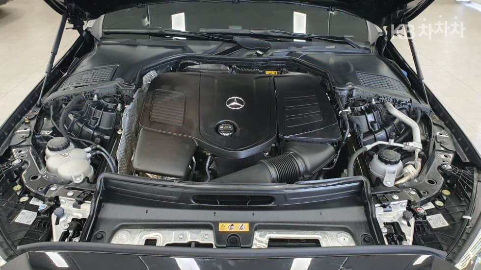 Mercedes-Benz The New (facelift) C-ClassC300 e 4Matic AMG Line - 8