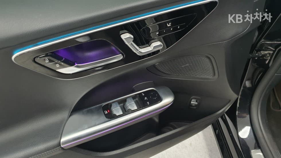 Mercedes-Benz The New (facelift) C-ClassC300 e 4Matic AMG Line - 13