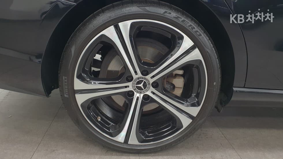 Mercedes-Benz The New (facelift) C-ClassC300 e 4Matic AMG Line - 22
