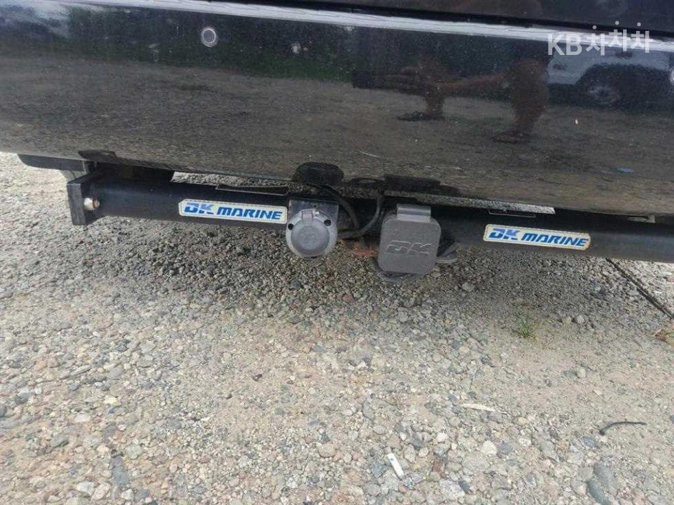 Hyundai Grand Starex5-seater Van Modern - 20
