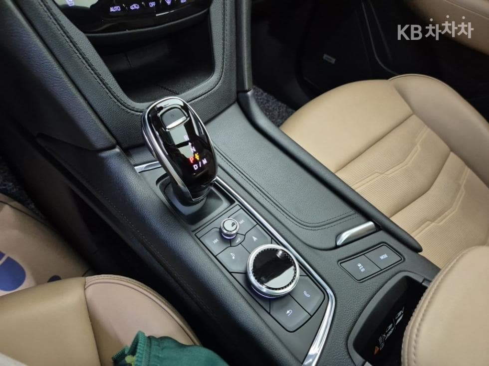 캐딜락 XT63.6 Gasoline SPORT - 8