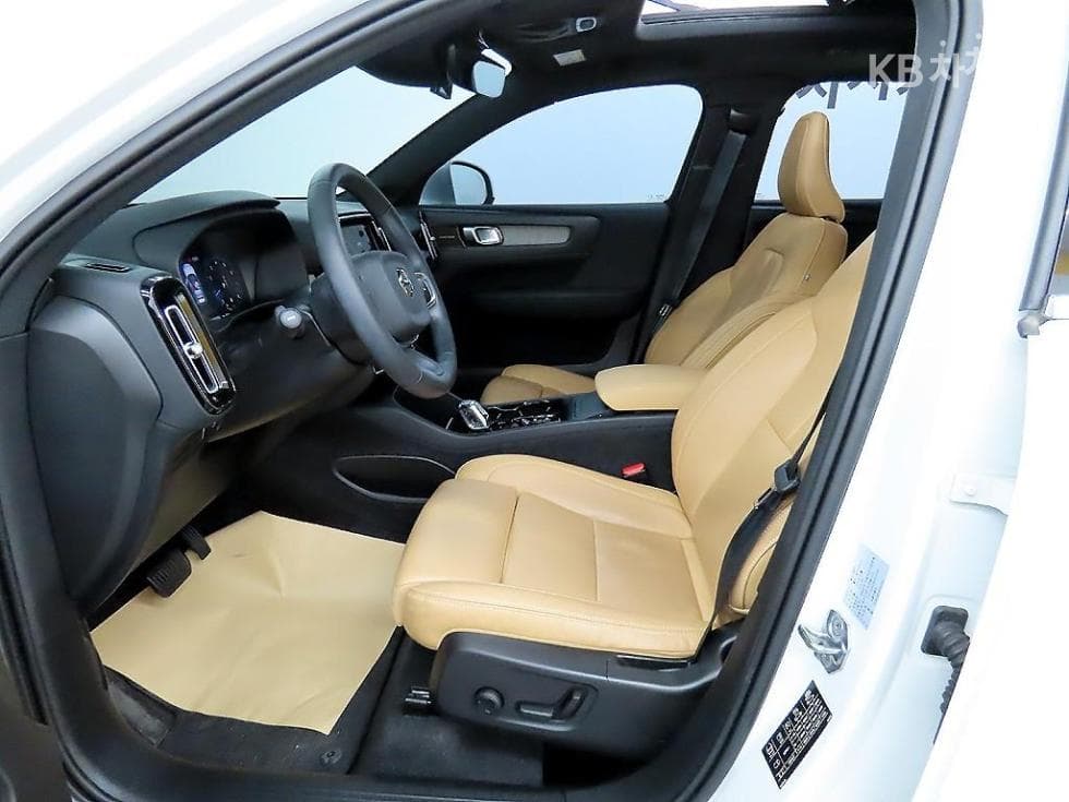 Volvo XC40B4 AWD Inscription - 5