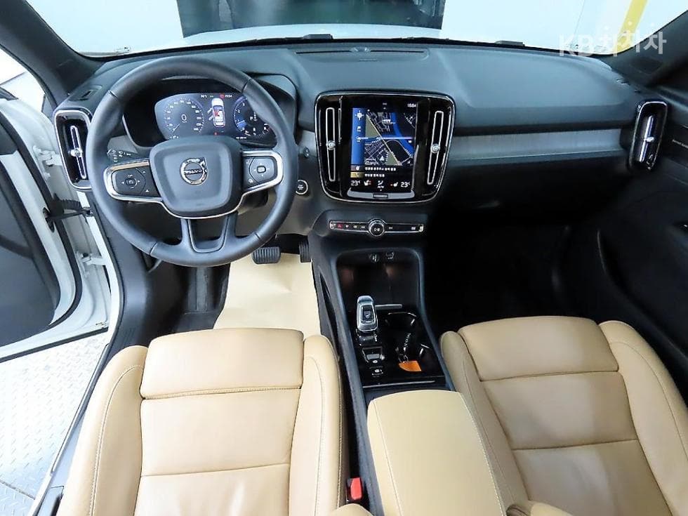 Volvo XC40B4 AWD Inscription - 7