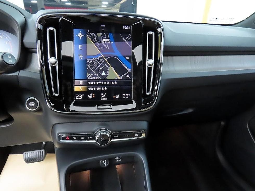 Volvo XC40B4 AWD Inscription - 13