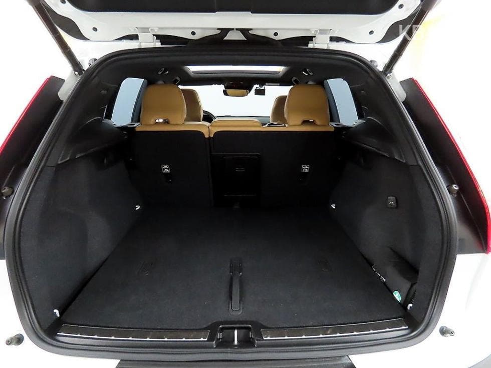 Volvo XC40B4 AWD Inscription - 17