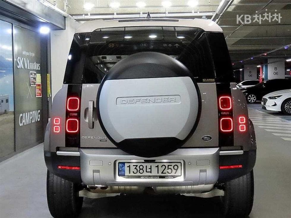 Land Rover 디펜더(L663)110 D300 HSE - 5