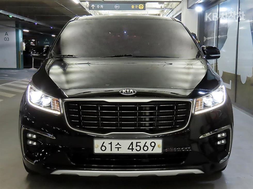Kia The New (facelift) Carnival9-seater 2.2 Diesel Luxury - 2