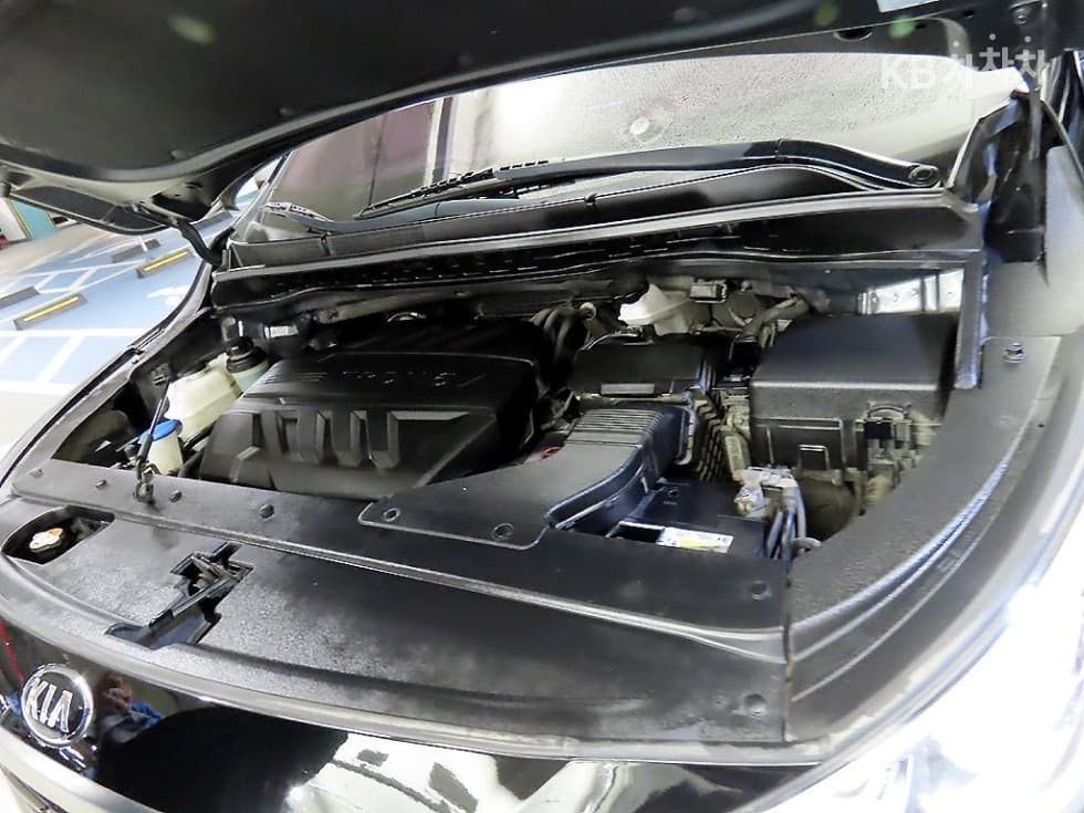 Kia The New (facelift) Carnival9-seater 2.2 Diesel Luxury - 19