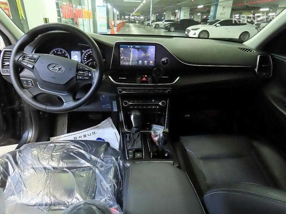 Hyundai Grandeur (Azera)IG2.4 Premium Standard - 10