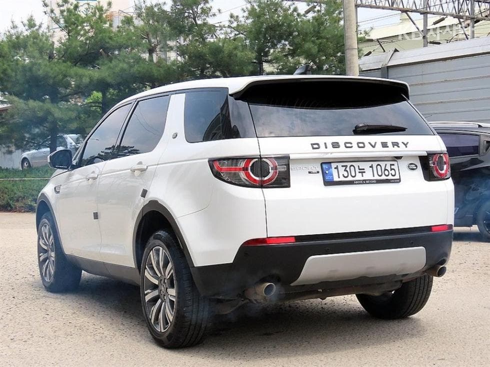 Land Rover 디스커버리 스포츠2.0 TD4 HSE Luxury - 3