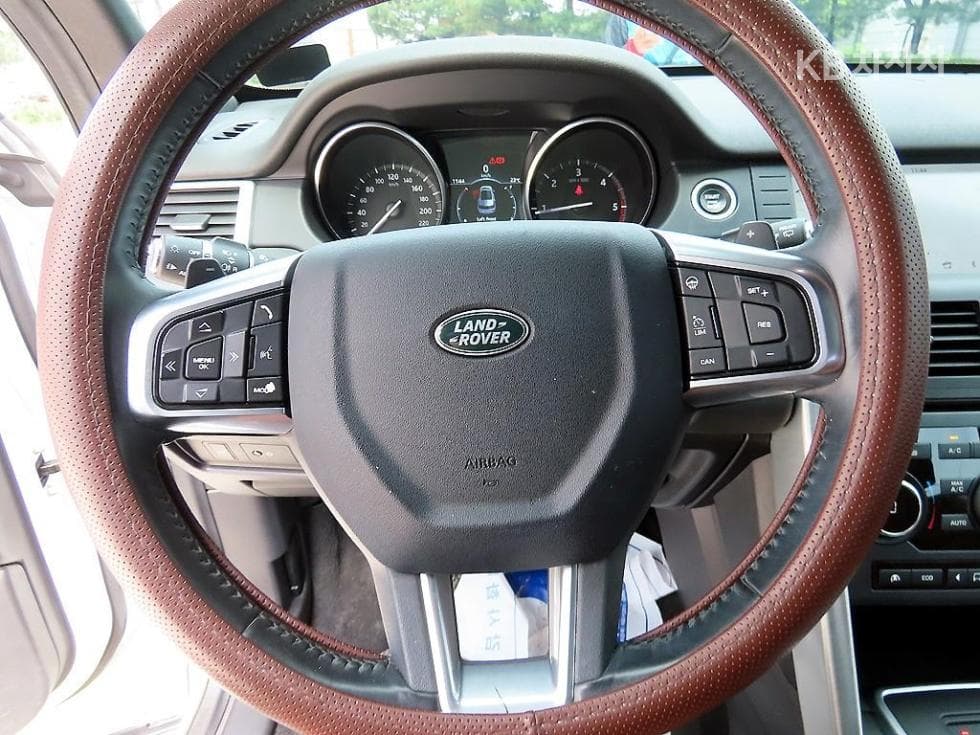 Land Rover 디스커버리 스포츠2.0 TD4 HSE Luxury - 8