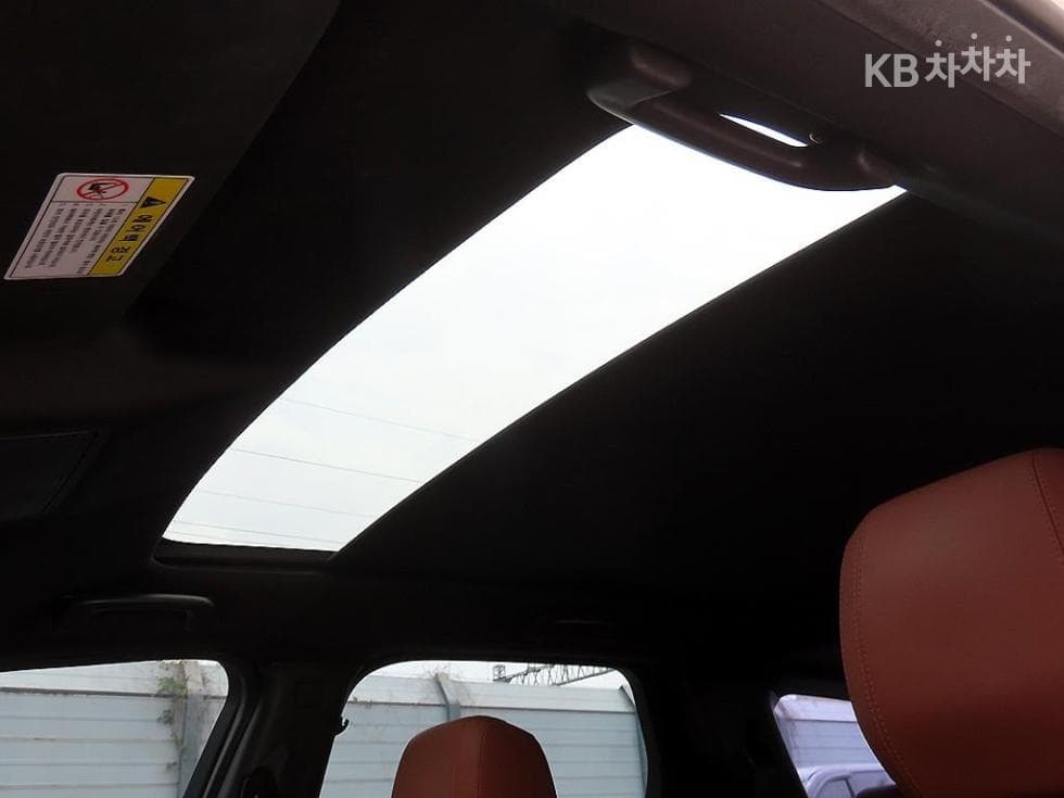 Land Rover 디스커버리 스포츠2.0 TD4 HSE Luxury - 18
