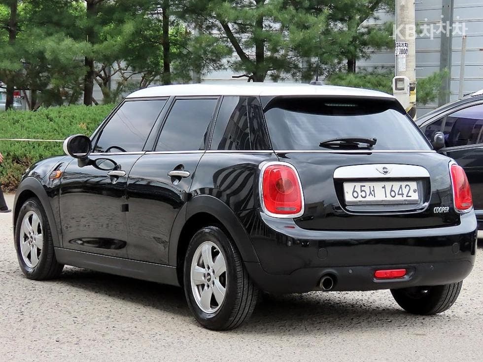 Mini Cooper 5-door1.5 Standard - 3