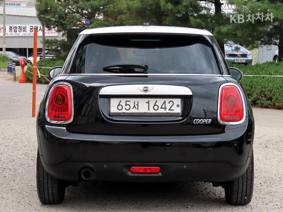 Mini Cooper 5-door1.5 Standard - 4