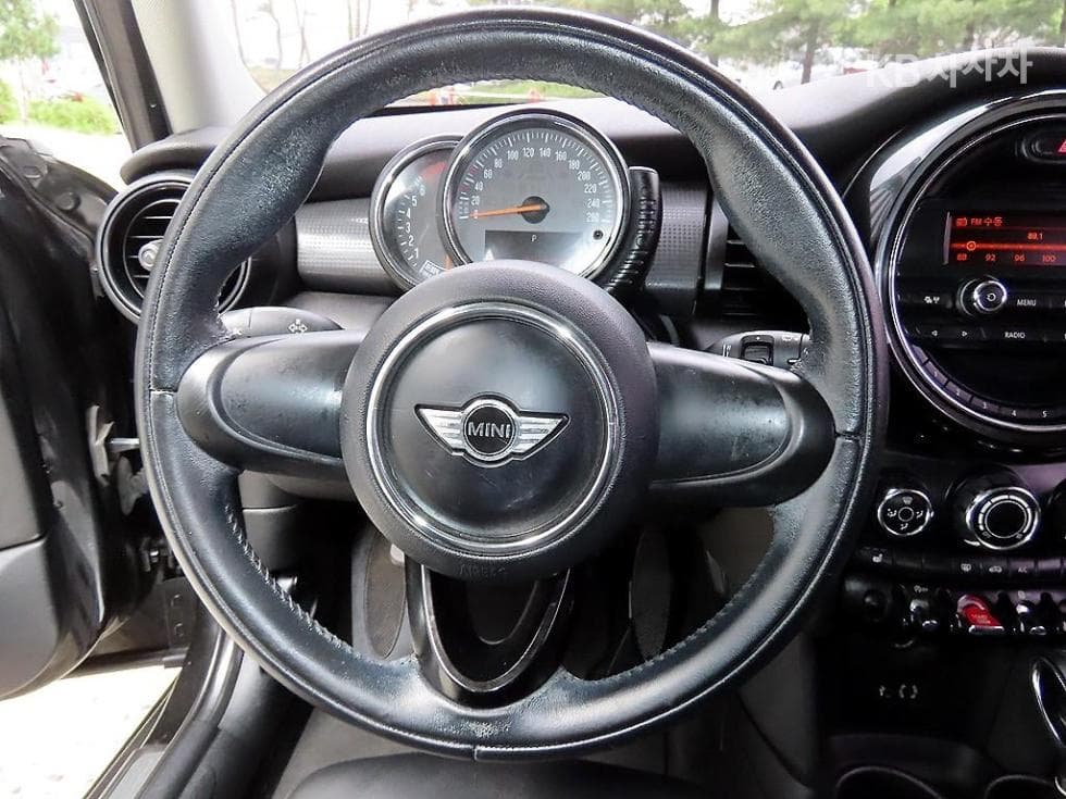 Mini Cooper 5-door1.5 Standard - 8
