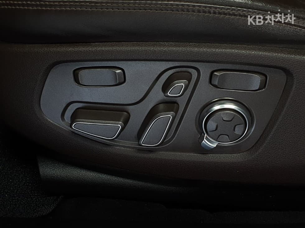 Genesis EQ9003.3 T-GDI AWD Premium Luxury - 20