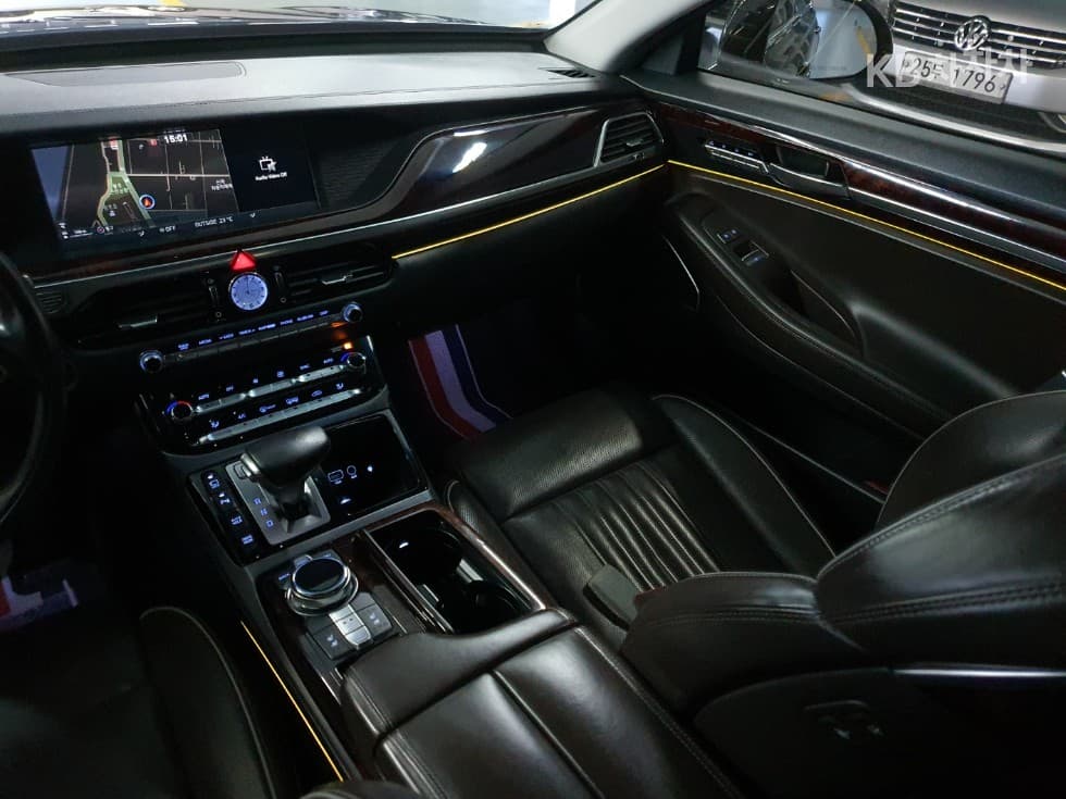 Genesis EQ9003.3 T-GDI AWD Premium Luxury - 22