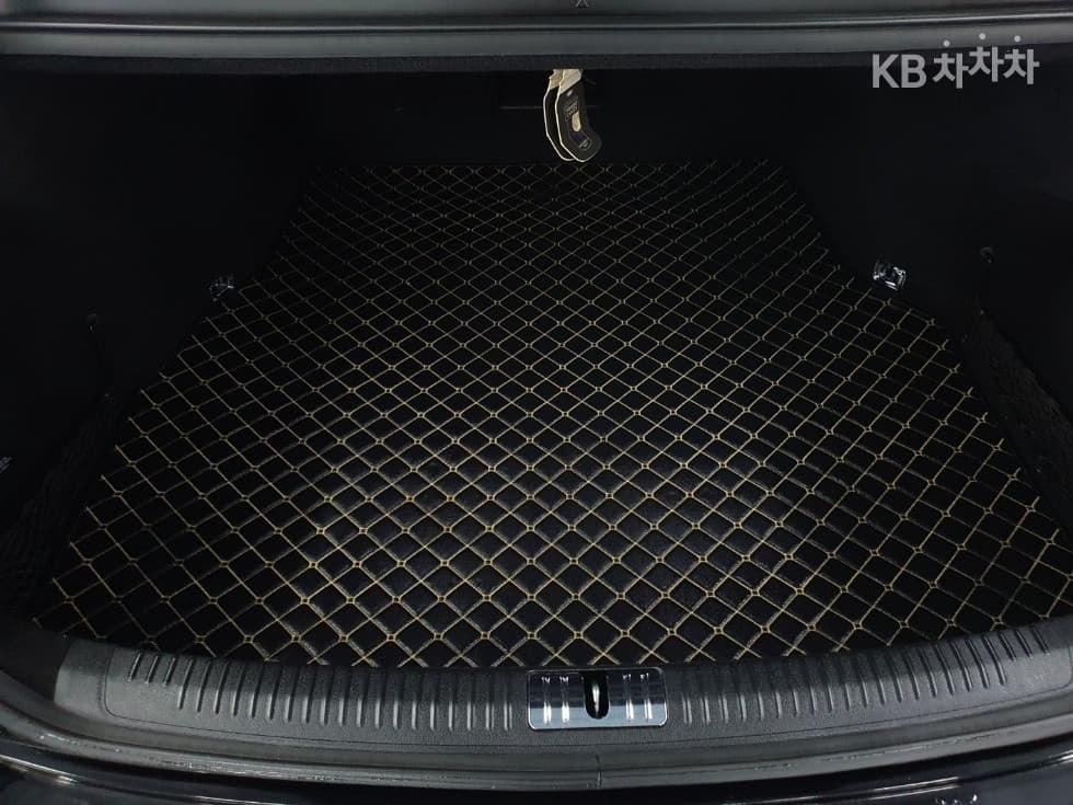 Genesis EQ9003.3 T-GDI AWD Premium Luxury - 23