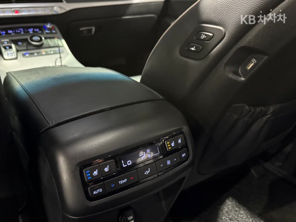 Hyundai Palisade2.2 Diesel 7-seater (Limousine) Prestige - 17