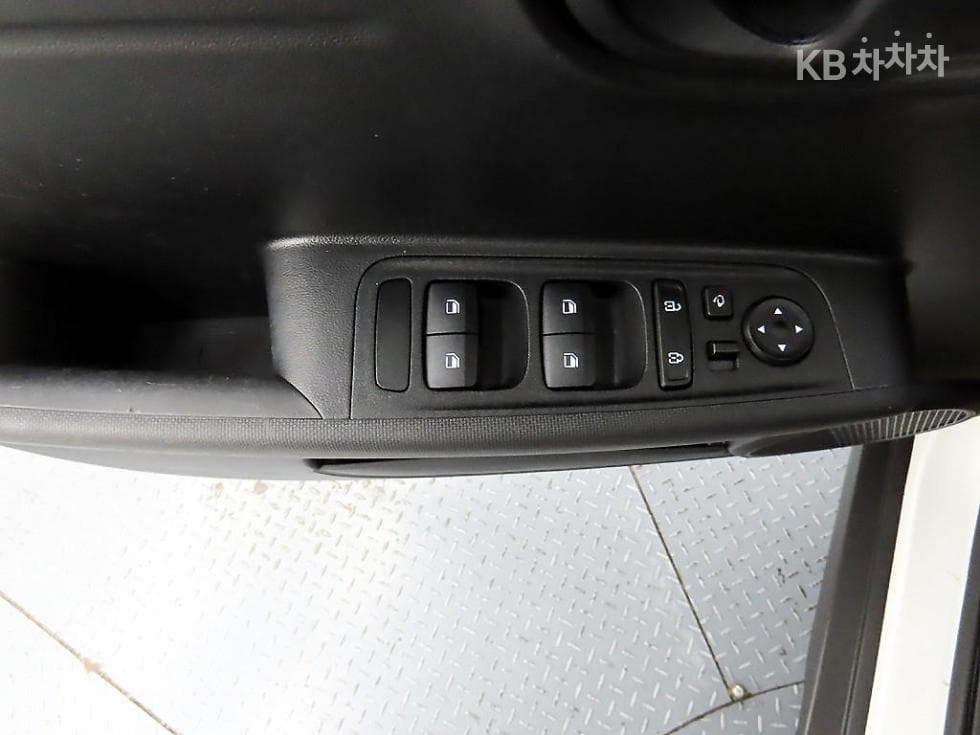 Hyundai Casper Van1.0 Gasoline Smart - 11