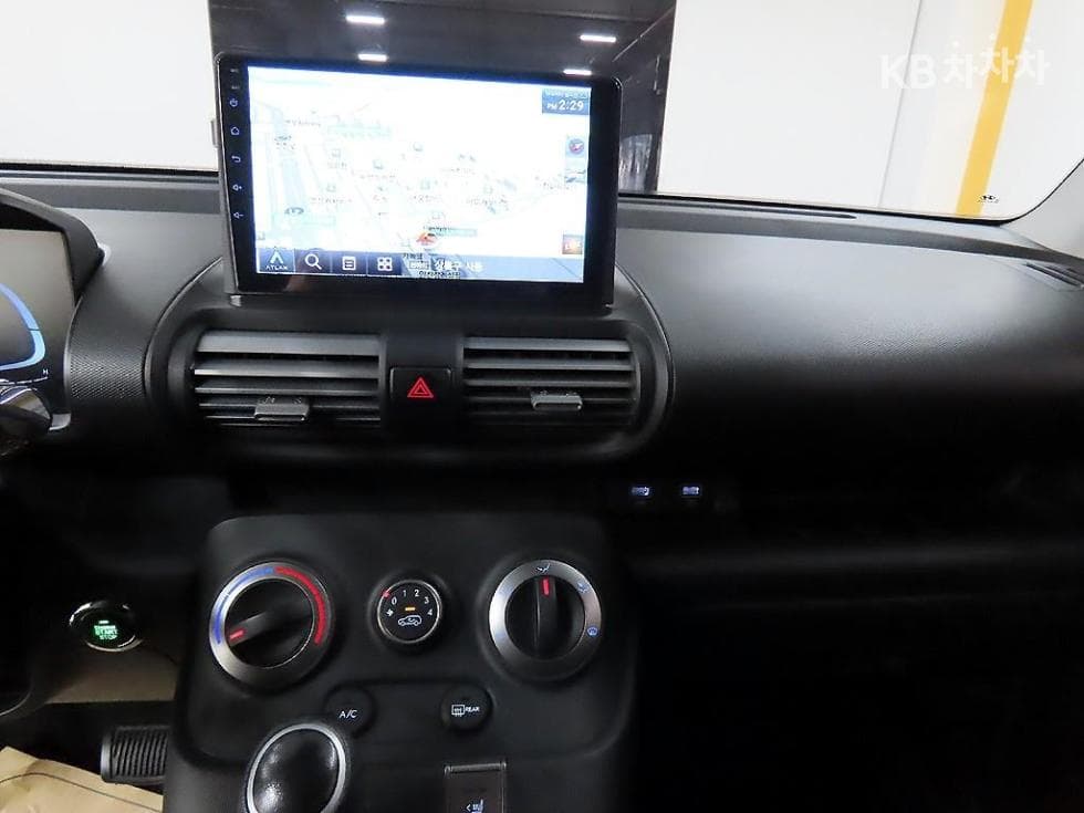 Hyundai Casper Van1.0 Gasoline Smart - 14