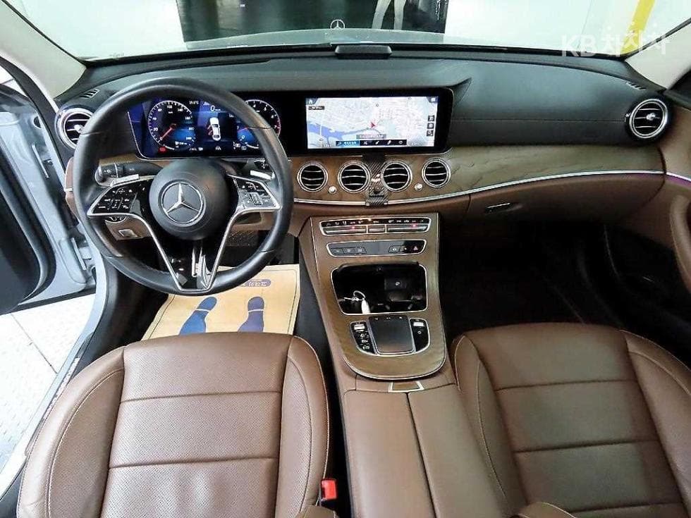 Mercedes-Benz E-Class (W213)E250 Exclusive - 7