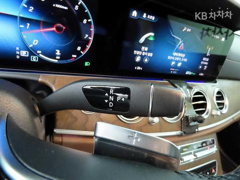 Mercedes-Benz E-Class (W213)E250 Exclusive - 10