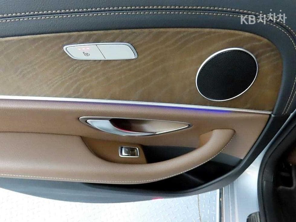 Mercedes-Benz E-Class (W213)E250 Exclusive - 12