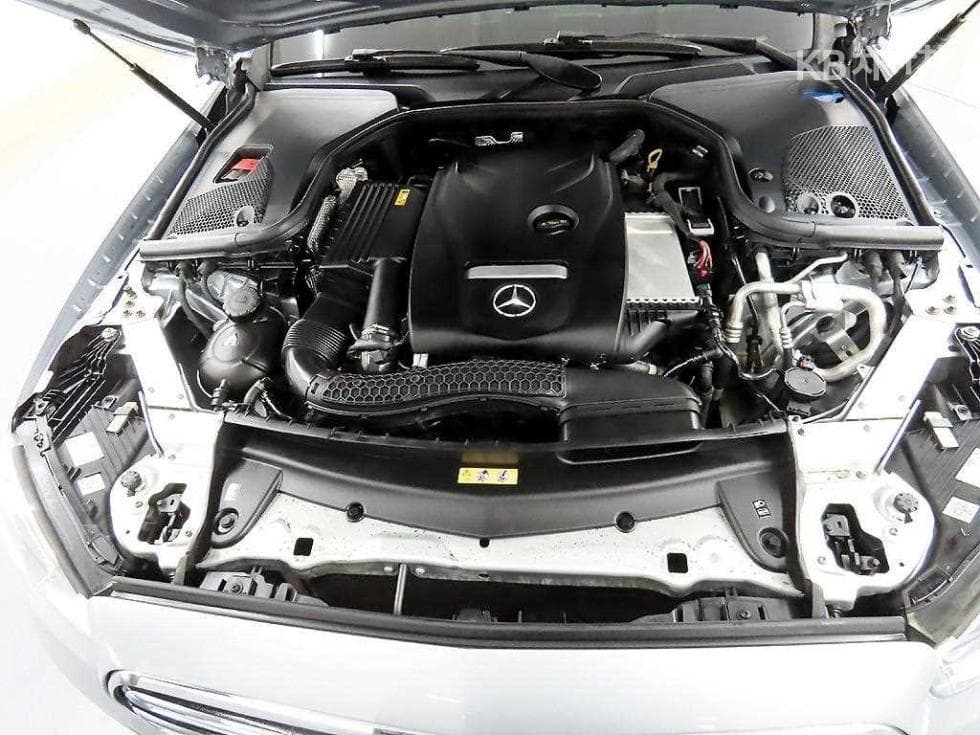 Mercedes-Benz E-Class (W213)E250 Exclusive - 19