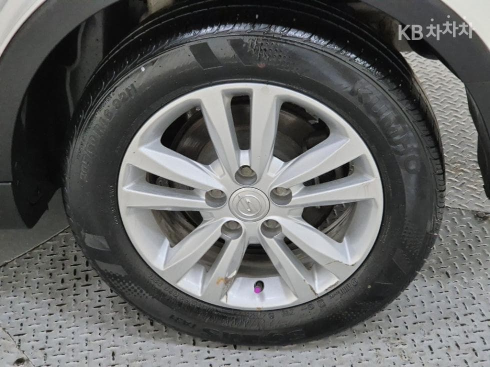 KG Mobility TivoliGasoline VX - 20