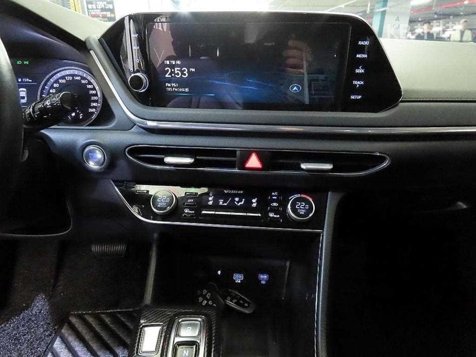 Hyundai Sonata (DN8)1.6 T Premium 패밀리 - 11