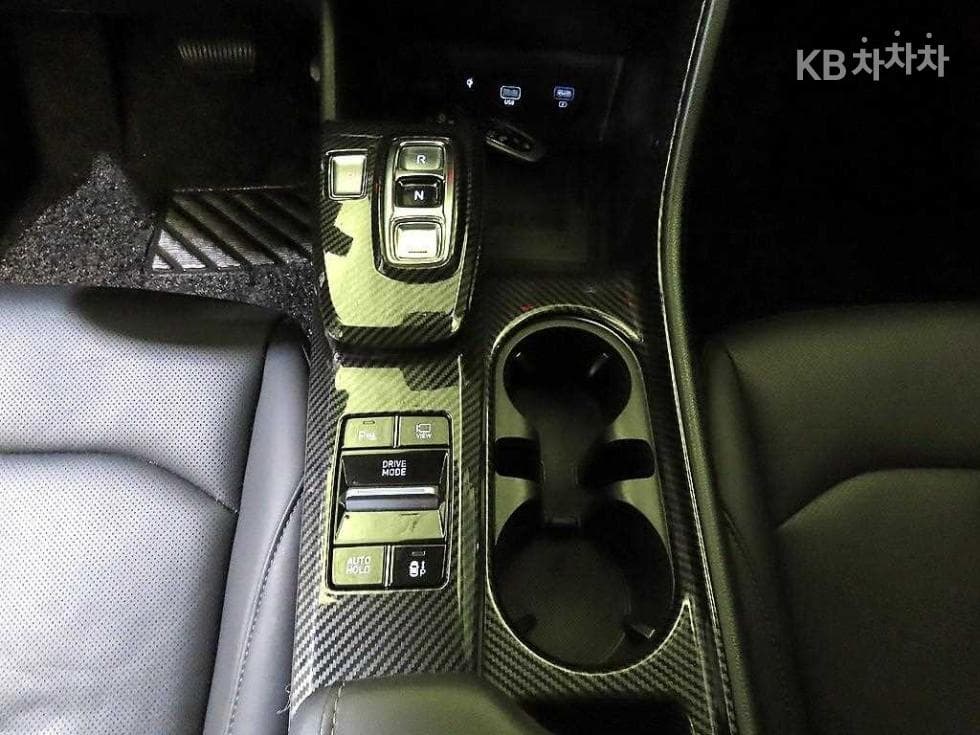 Hyundai Sonata (DN8)1.6 T Premium 패밀리 - 12