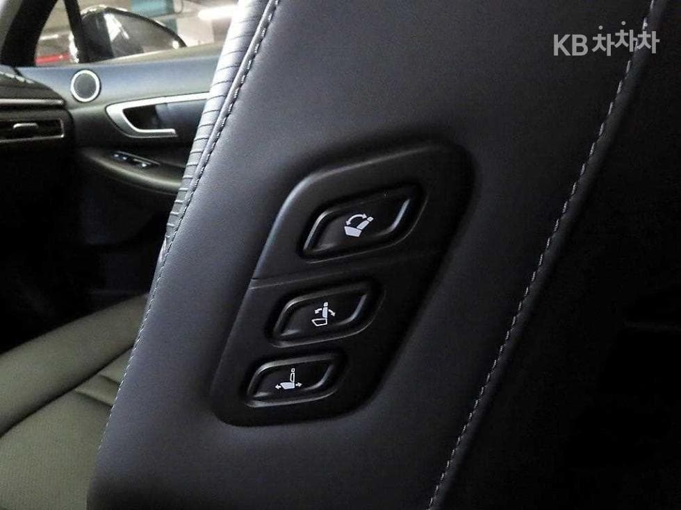 Hyundai Sonata (DN8)1.6 T Premium 패밀리 - 16