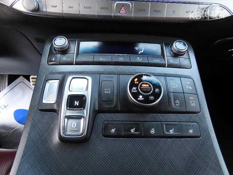 Hyundai Palisade3.8 Gasoline 7-seater (Limousine) AWD Prestige - 11
