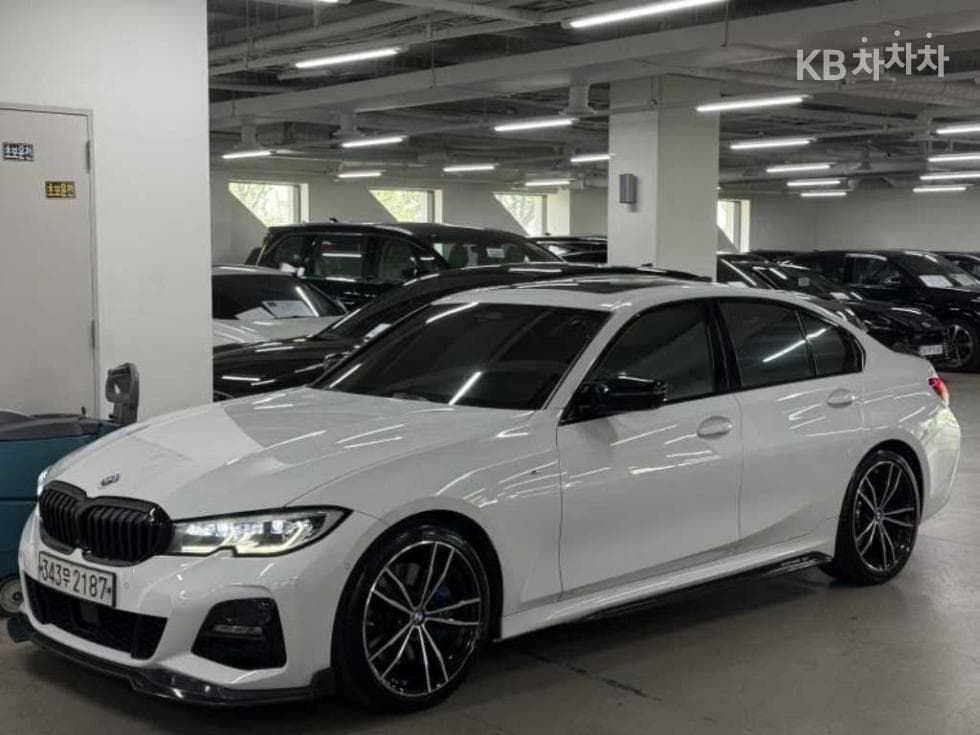 BMW 3 Series (G20) 330i M Sport Package - Image 1