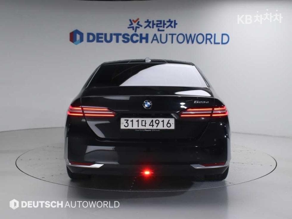 BMW Нов5 Серия(G60)523d Стандартен - 4