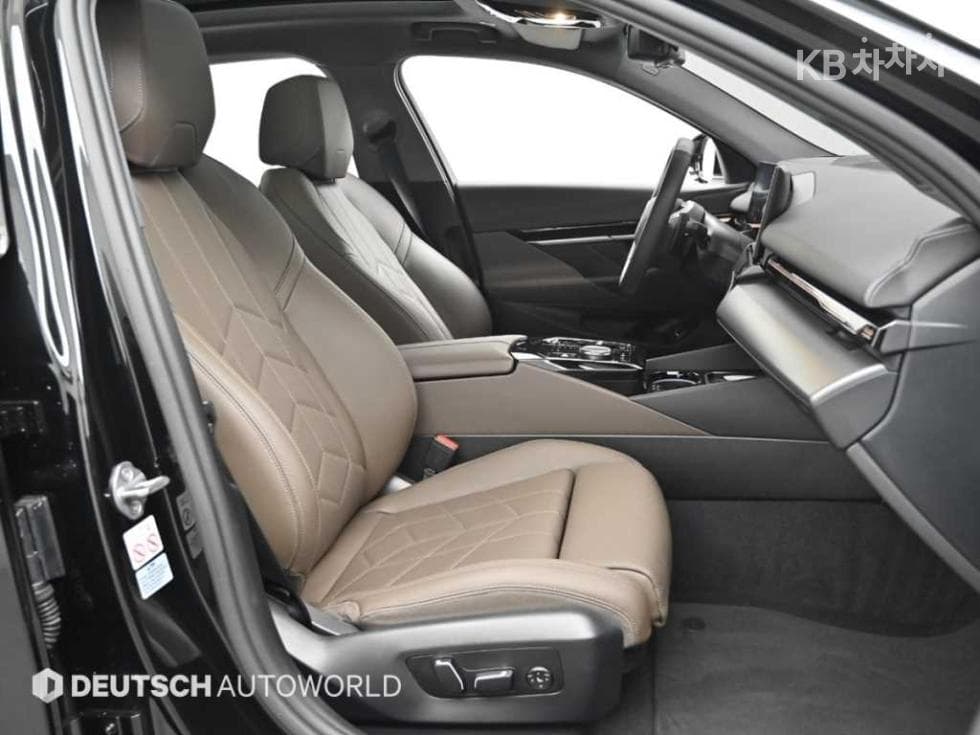 BMW Нов5 Серия(G60)523d Стандартен - 10